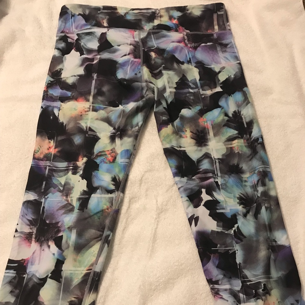Fabletics Women’s Leggings, Large